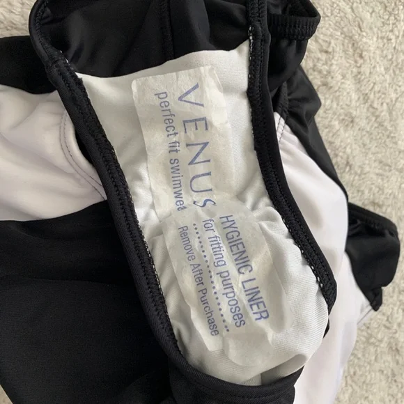 One piece bikini - Picture 3 of 4